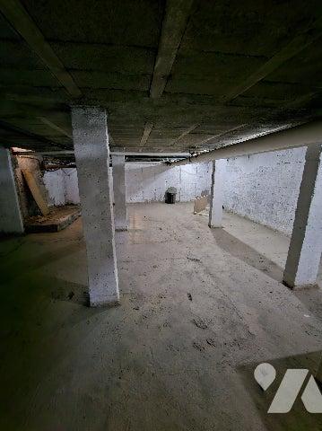 Local commercial commercial 181m²