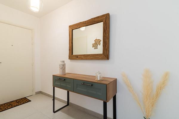Appartement 3 pièces à louer  MEUBLÉ à La Londe-les-Maures - Neuf et lumineux