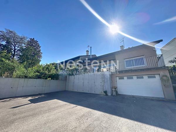 Grande maison 8 pièces 6 chambres avec séjour cathédrale, jardin et garage - 69500 BRON