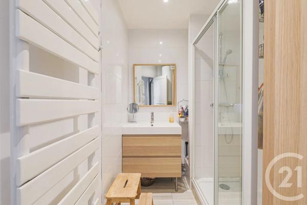 Appartement F4 à vendre  4 pièces - 130 m 2   GRENOBLE  - 38