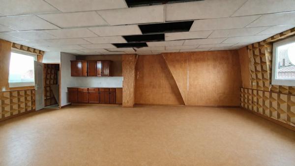 Immeuble à ESTAIRES (59940)