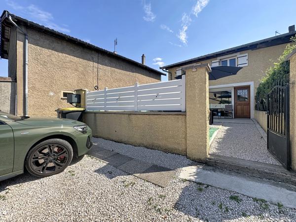 Maison de village – 3 chambres – Terrasse 70 m² – 2 stationnements