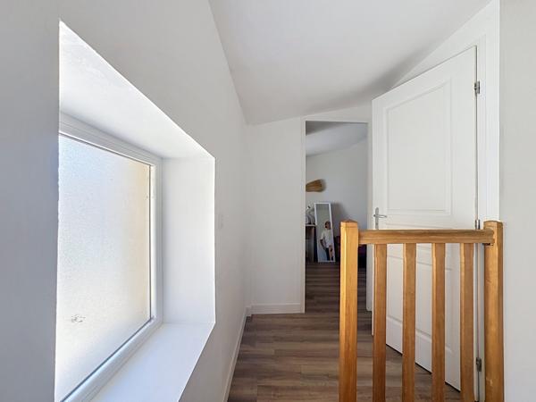 Maison de village – 3 chambres – Terrasse 70 m² – 2 stationnements
