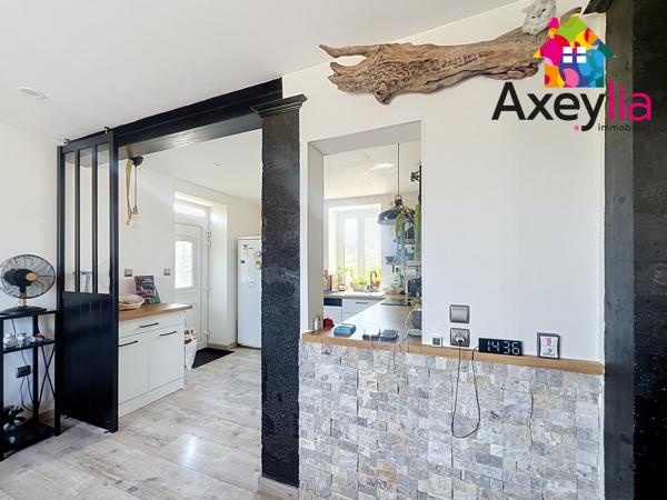 A VENDRE - LE DONJON - MAISON AVEC GARAGE ET PISCINE