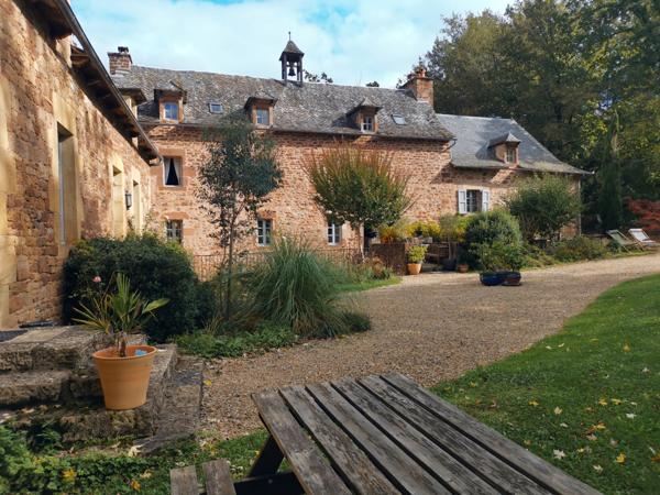 Espalion (12500) GR65, chemin de Saint jacques, Aveyron, magnifique couvent du 18ème, gîtes, maison d’hôtes ,entièrement rénové
