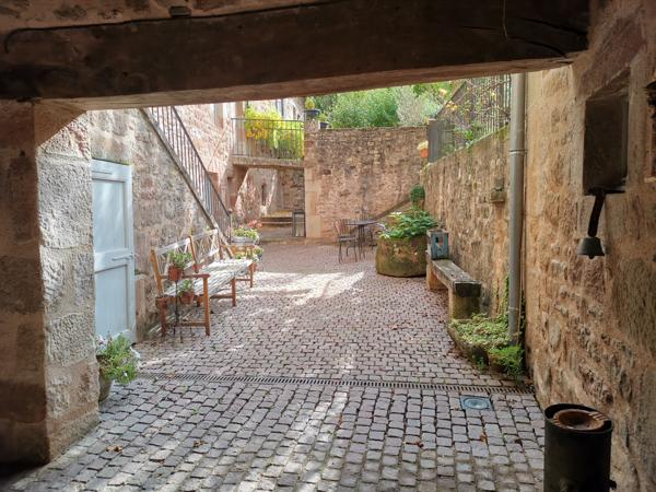 Espalion (12500) GR65, chemin de Saint jacques, Aveyron, magnifique couvent du 18ème, gîtes, maison d’hôtes ,entièrement rénové