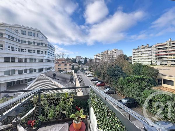 Appartement T4 à vendre  4 pièces - 86,78 m2 MARSEILLE - 13008