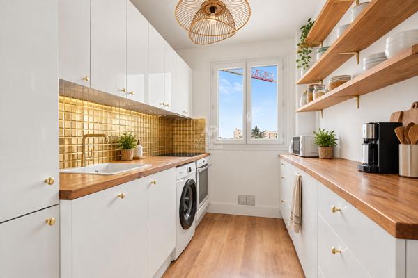 Appartement Saint Germain En Laye 3 pièces 59.23 m2 255 000 € **  - Référence  18944