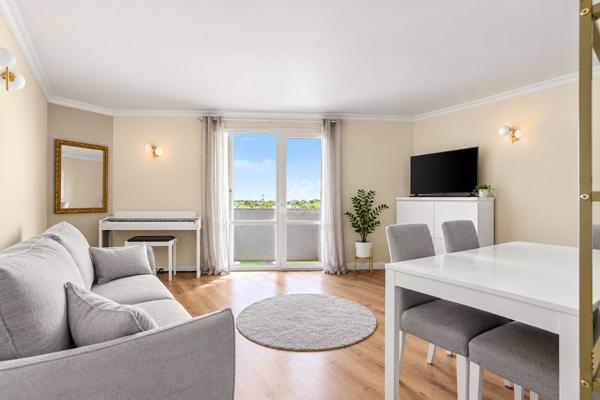 Appartement Saint Germain En Laye 3 pièces 59.23 m2 255 000 € **  - Référence  18944