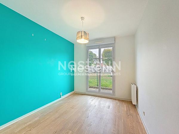 Morangis  3 pieces en rez-de-jardin avec exterieur et garage-double