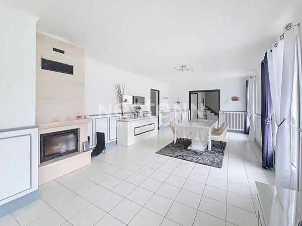 Maison spacieuse 6 chambres à vendre à Pont Saint Martin