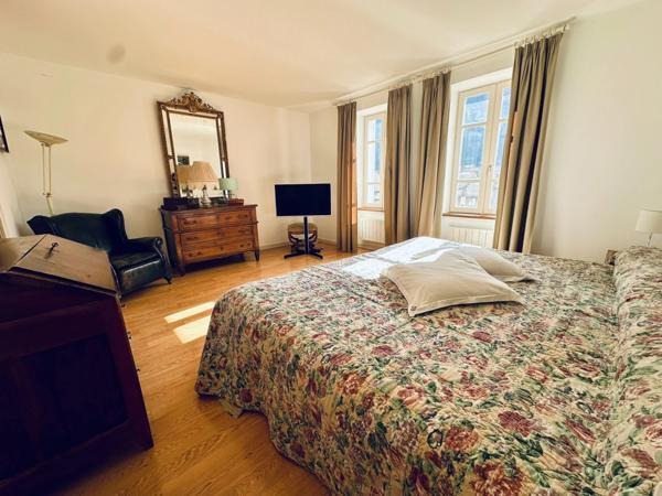 Appartement à vendre 7 pièces NANTUA (01)