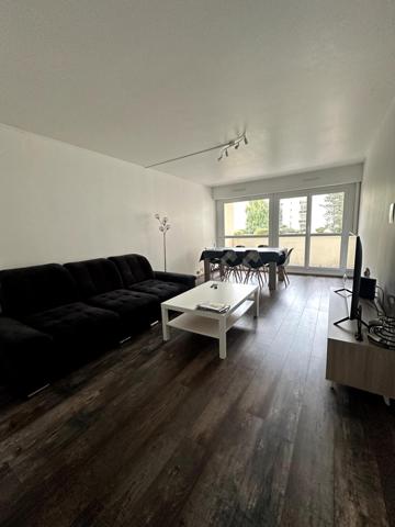 Reims centre / Appartement 4 chambres - 2 salle de bains - 3 balcons - Cave & Parking privé