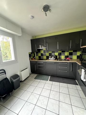 Reims centre / Appartement 4 chambres - 2 salle de bains - 3 balcons - Cave & Parking privé