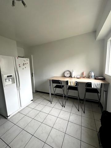 Reims centre / Appartement 4 chambres - 2 salle de bains - 3 balcons - Cave & Parking privé