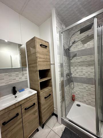 Reims centre / Appartement 4 chambres - 2 salle de bains - 3 balcons - Cave & Parking privé