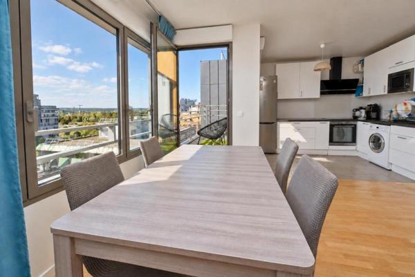 NANTERRE LA DEFENSE - 85m² DERNIER ETAGE TERRASSE AVEC PARKING ET CAVE