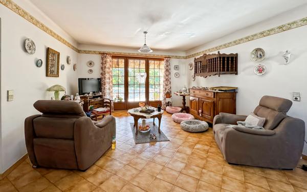 Maison à vendre    3 pièces • 87,30 m2 Solliès-Pont