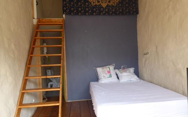 Maison à vendre    2 pièces •  Peipin