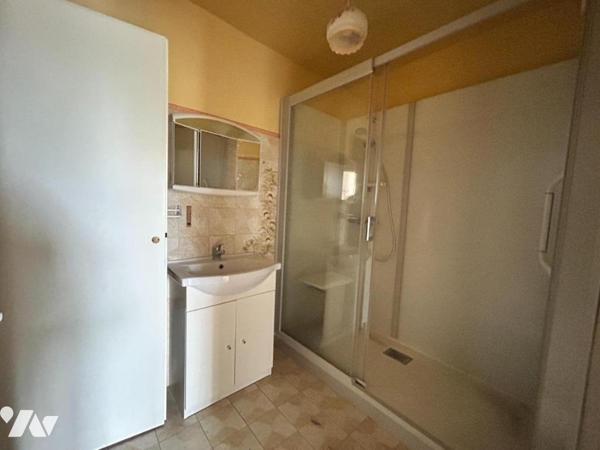 SAINT BRICE COURCELLES APPART 4 PIECES AVEC GARAGE