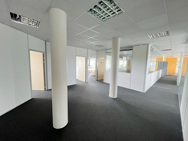 Bureaux Cournon D Auvergne 584 m2 divisible - Pro Immo