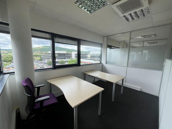 Bureaux Cournon D Auvergne 584 m2 divisible - Pro Immo