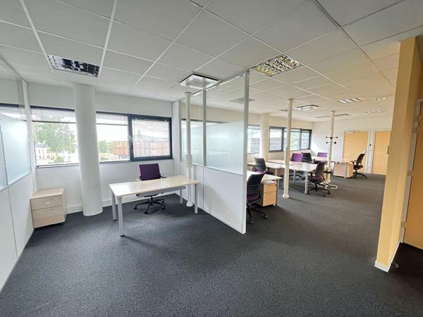Bureaux Cournon D Auvergne 584 m2 divisible - Pro Immo