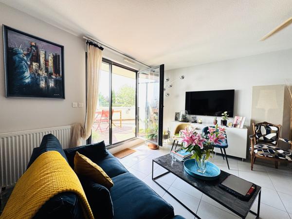 Superbe Appartement T4, avec terrasse et parking Bordeaux Chartrons