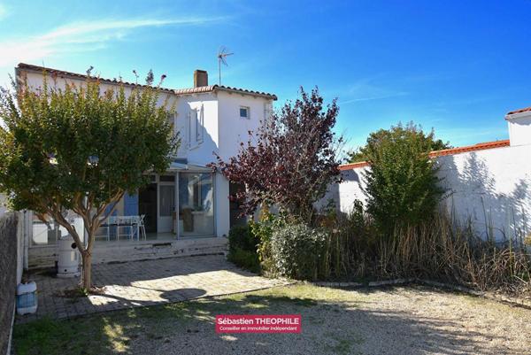 Maison proche commerces et océan