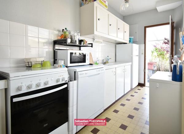 Maison proche commerces et océan