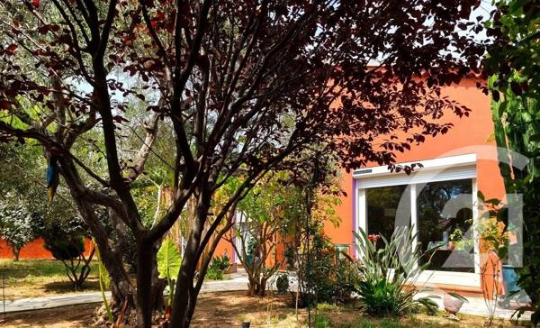 Maison à vendre  5 pièces - 103,78 m 2   LA LONDE LES MAURES  - 83