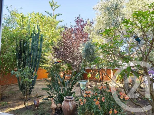Maison à vendre  5 pièces - 103,78 m 2   LA LONDE LES MAURES  - 83