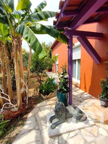 Maison à vendre  5 pièces - 103,78 m 2   LA LONDE LES MAURES  - 83