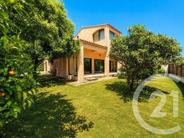 Maison à vendre  5 pièces - 103,78 m 2   LA LONDE LES MAURES  - 83