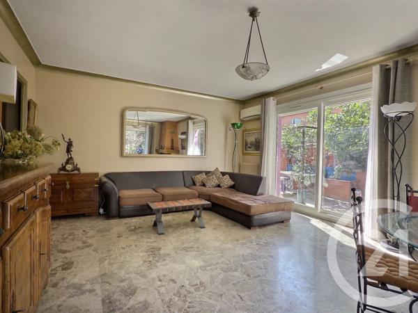 Maison à vendre  5 pièces - 103,78 m 2   LA LONDE LES MAURES  - 83