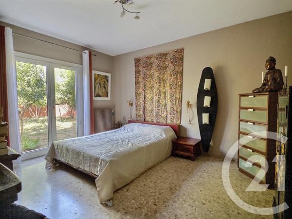 Maison à vendre  5 pièces - 103,78 m 2   LA LONDE LES MAURES  - 83