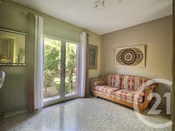 Maison à vendre  5 pièces - 103,78 m 2   LA LONDE LES MAURES  - 83