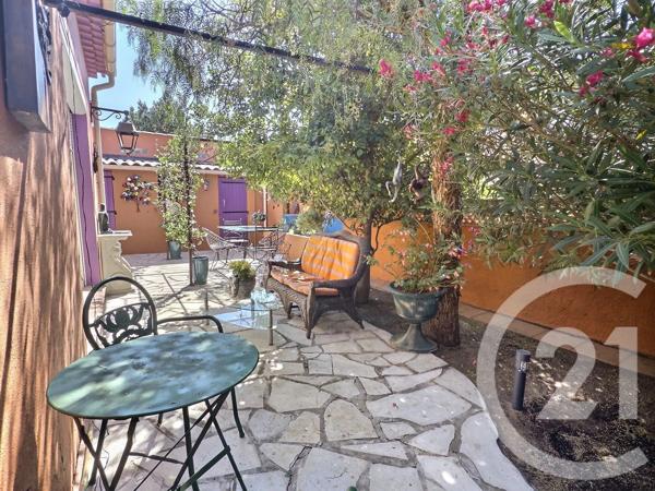 Maison à vendre  5 pièces - 103,78 m 2   LA LONDE LES MAURES  - 83