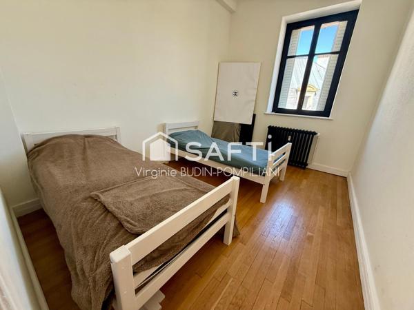 APPARTEMENT STYLE HAUSSMANNIEN CENTRE VILLE LONGWY BAS A 2 PAS DE LA GARE 3 CHAMBRES 1 CAVE