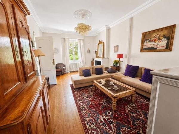 Maison à vendre 725 000 € Bordeaux 5 p 206 m² DPE D