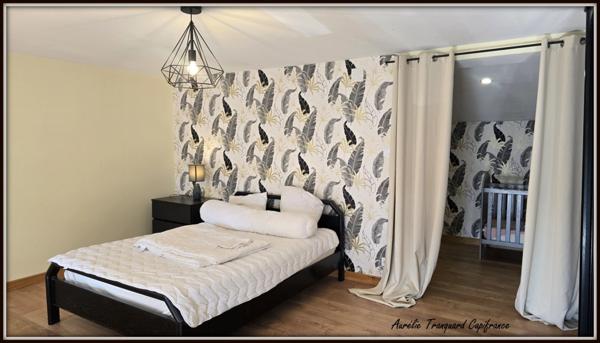 LONGÈRE DE CARACTÈRE de 3 chambres, entièrement rénovée depuis 2018 – MULTIPLES DÉPENDANCES ET POTENTIEL à proximité d'AULNAY DE SAINTONGE