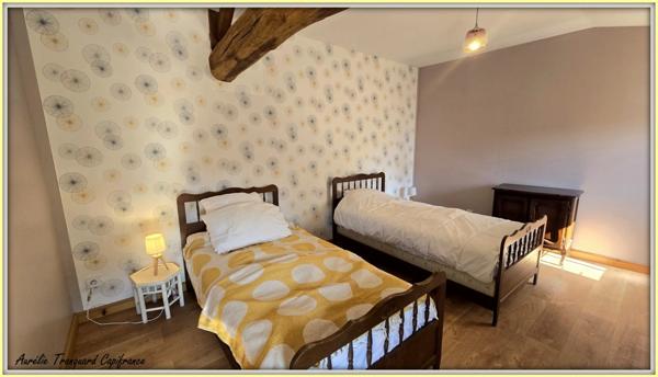 LONGÈRE DE CARACTÈRE de 3 chambres, entièrement rénovée depuis 2018 – MULTIPLES DÉPENDANCES ET POTENTIEL à proximité d'AULNAY DE SAINTONGE