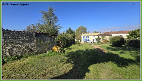 LONGÈRE DE CARACTÈRE de 3 chambres, entièrement rénovée depuis 2018 – MULTIPLES DÉPENDANCES ET POTENTIEL à proximité d'AULNAY DE SAINTONGE