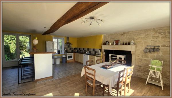 LONGÈRE DE CARACTÈRE de 3 chambres, entièrement rénovée depuis 2018 – MULTIPLES DÉPENDANCES ET POTENTIEL à proximité d'AULNAY DE SAINTONGE