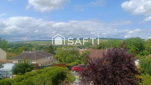 Gare à pied, maison avec sous-sol total !