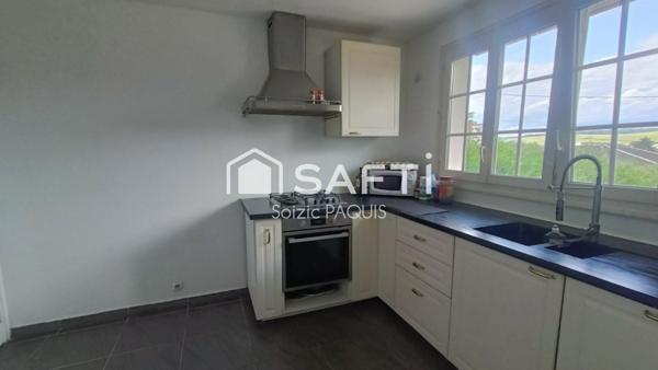 Gare à pied, maison avec sous-sol total !