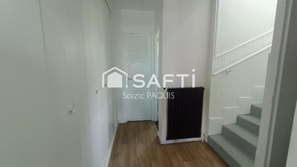 Gare à pied, maison avec sous-sol total !