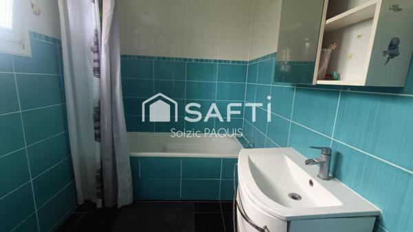 Gare à pied, maison avec sous-sol total !