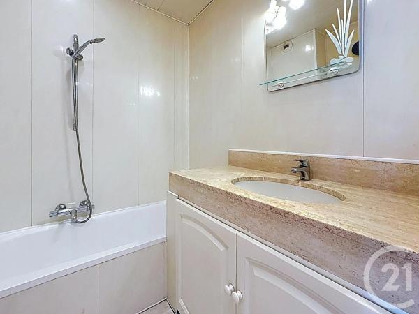 Appartement F1 à vendre  1 pièce - 27,31 m 2   ANTIBES  - 06