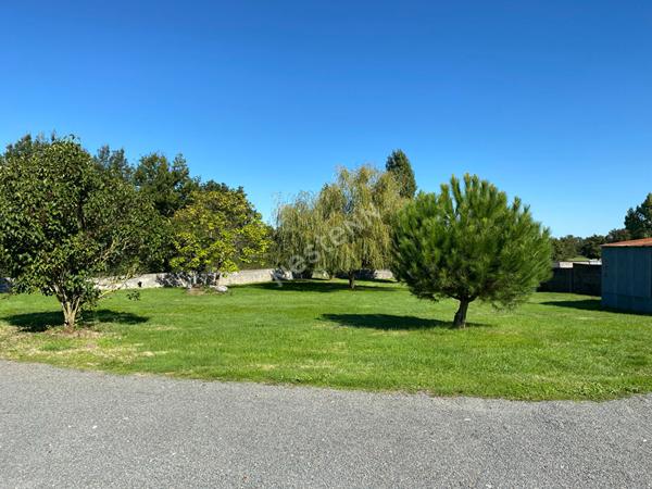 Maison principale de 151m² et 2nd maison de 96m² sur la commune de Geay